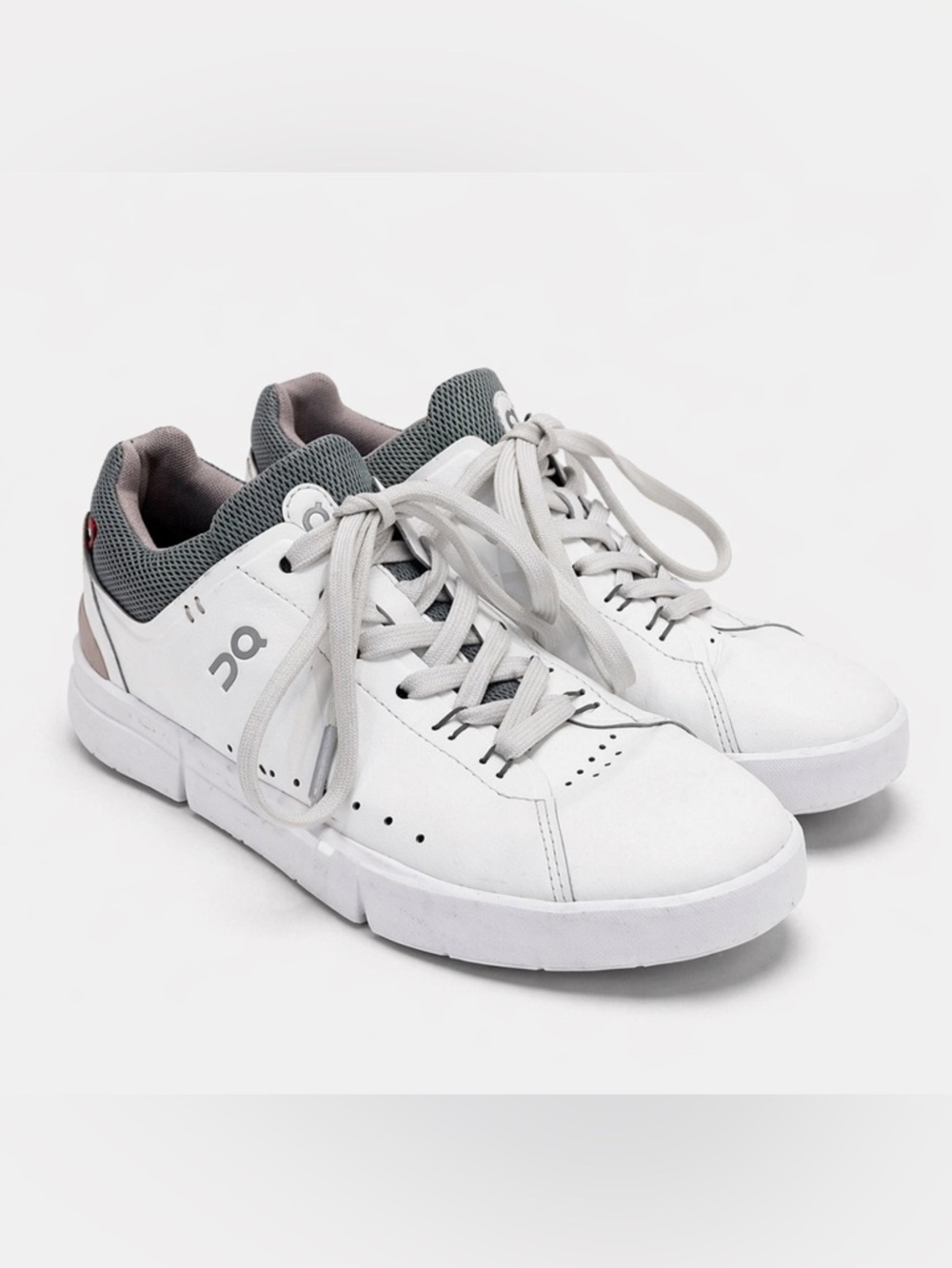 On Cloud The Roger Advantage Tennis Sneakers - Size 7.5